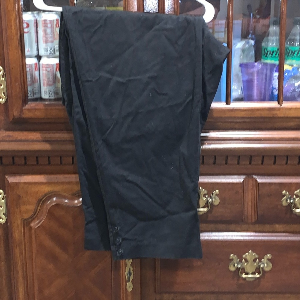 Black Sag Harbor brand stretch capris